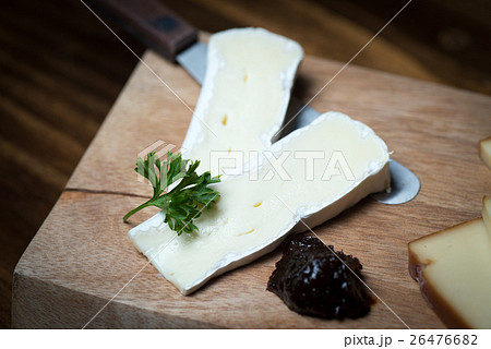 cheese platter 26476682