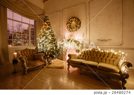 Calm image of interior Classic New Year Tree Calm image of interior Classic New Year Tree 26480274