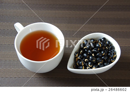 炒った黒豆と黒豆茶 26486602