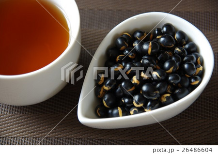 炒り黒豆と黒豆茶 黒豆 黒豆茶 炒り黒豆と黒豆茶 黒豆 黒豆茶 26486604