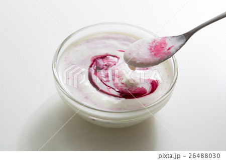ヨーグルトにジャム 26488030
