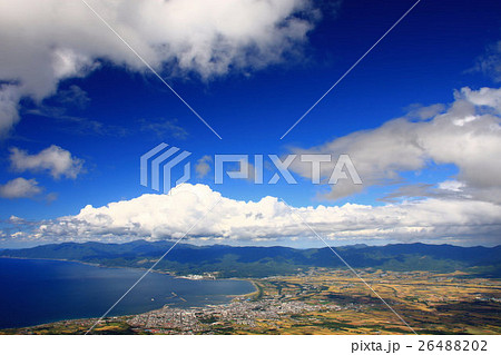 初秋の岩内岳から見る積丹半島と日本海 26488202