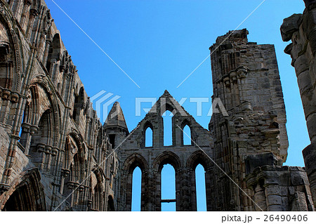 ウィットビー・アビィの内側から ウィットビー・アビィの内側から 26490406
