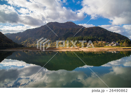 Landscape at Japan Atumn Lake Landscape at Japan Atumn Lake 26490862