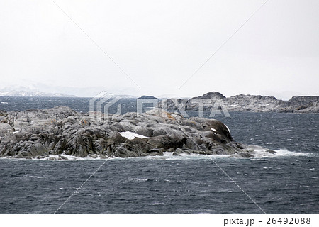 Antarctica in a cloudy day Antarctica in a cloudy day 26492088