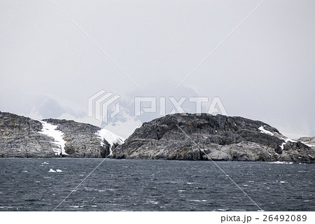 Antarctica in a cloudy day Antarctica in a cloudy day 26492089
