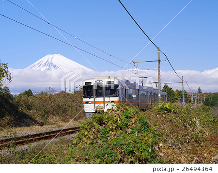 ローカル線と富士山 ローカル線と富士山 26494364