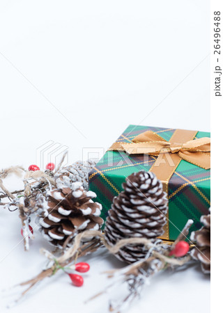 プレゼントとクリスマスイメージ プレゼントとクリスマスイメージ 26496488