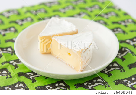 カマンベールチーズ　カルシウム　乳製品　発酵食品 26499943