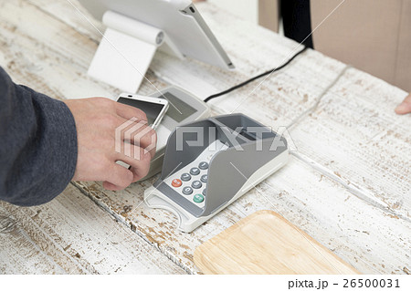 おサイフケータイ機能で支払い　スマホ決済アプリ　キャッシュレス 26500031