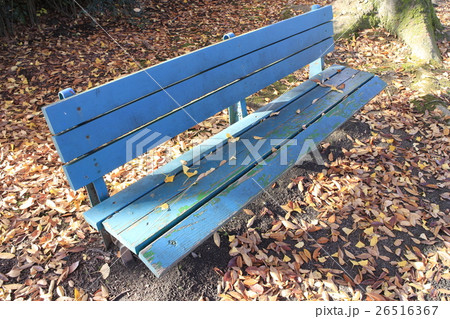 木製のベンチ 26516367