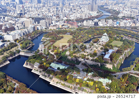 大阪城を空撮 大阪城を空撮 26524717