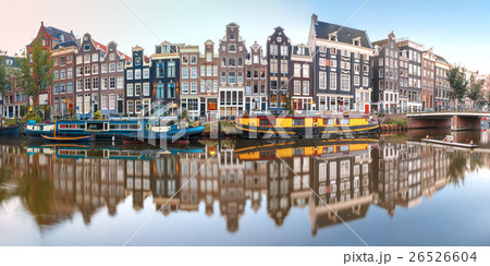 Amsterdam canal Singel with dutch houses, Holland 26526604