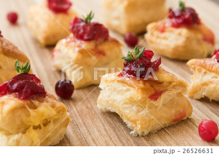 Homemade christmas cranberry and cheese bites 26526631