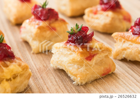 Christmas cranberry and cheese bites 26526632
