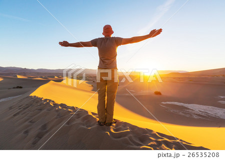 Hike in desert 26535208