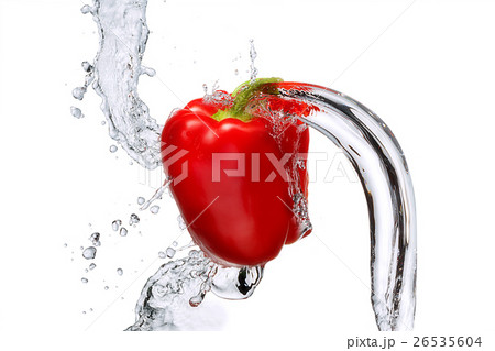 Water splash with bell pepper isolated 26535604