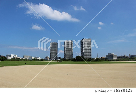 リバ－サイドのタワ－マンション 26539125