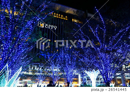 Jr博多駅前のイルミネーション クリスマスマーケットin光の街 博多の写真素材