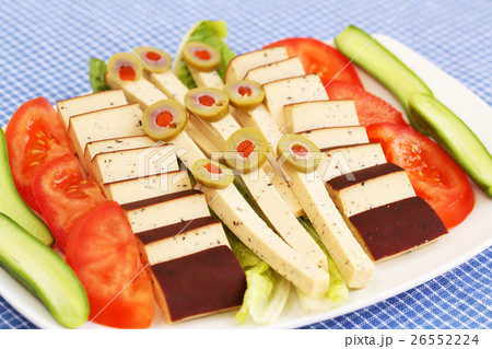 Cheese, olives and vegetables 26552224