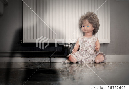 Abandoned doll 26552605