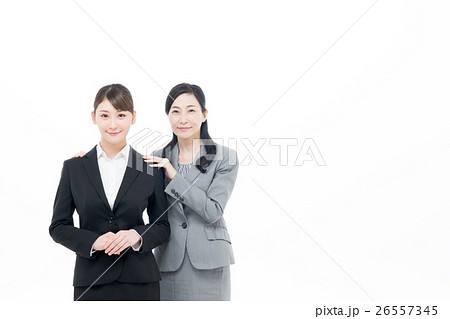 新入社員と管理職 26557345