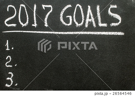 2017 Goals message written on blackboard. 26564546