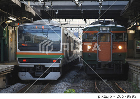 高崎線E231系・両毛線115系（高崎駅） 26579895