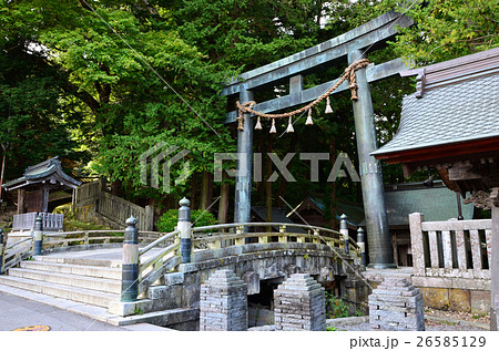 長野　諏訪大社上社本宮　入口門鳥居（2016.10） 26585129