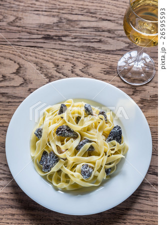 Tagliatelle with morel mushrooms 26595593