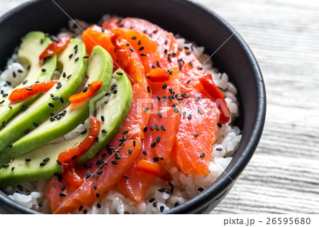 White rice with salmon and avocado 26595680