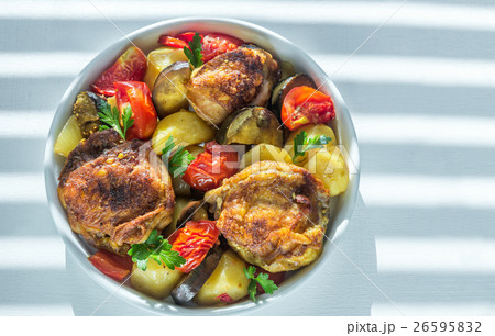 Indian spicy chicken with vegetables Indian spicy chicken with vegetables 26595832