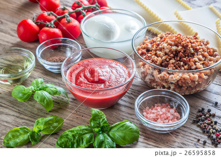 Ingredients for lasagne Ingredients for lasagne 26595858