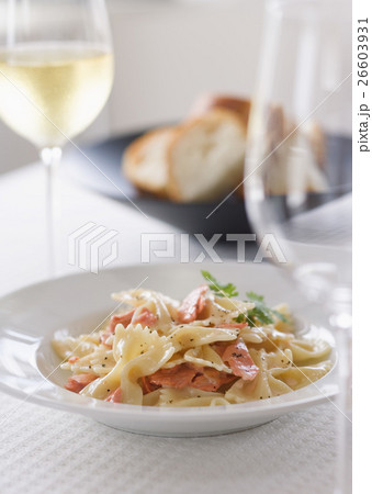 サーモンクリームのショートパスタ 26603931