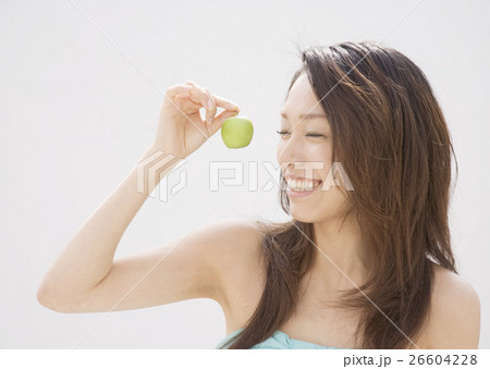 若い女性 26604228