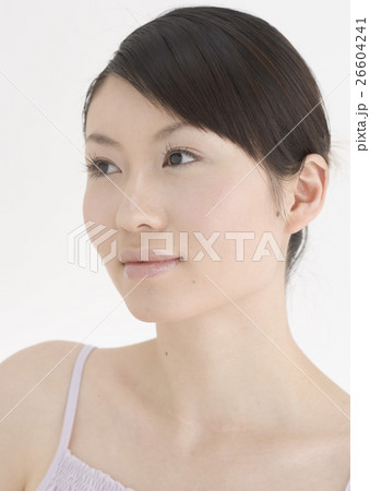 若い女性 若い女性 26604241