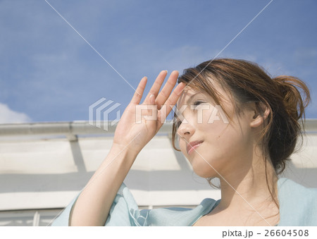 若い女性 26604508