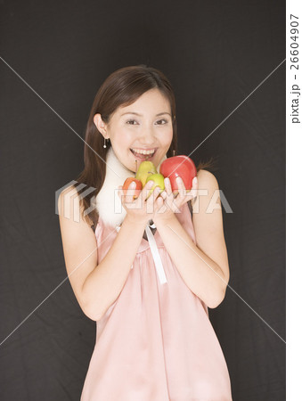 若い女性 26604907