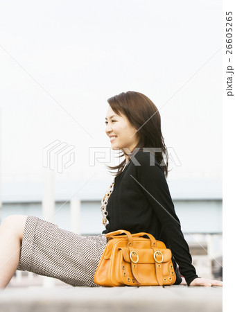 若い女性 26605265