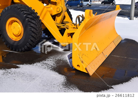 待機中の除雪車 26611812