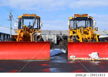 待機中の除雪車 待機中の除雪車 26611813