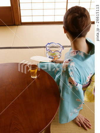浴衣の女性 26615113