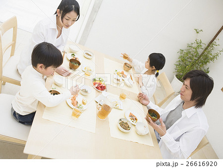 朝食シーン 26616920