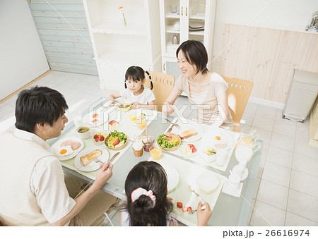 朝食シーン 朝食シーン 26616974