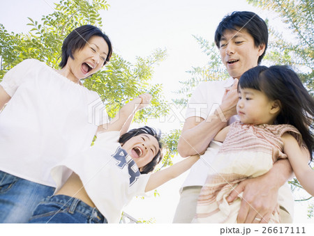 親子のふれあい 26617111