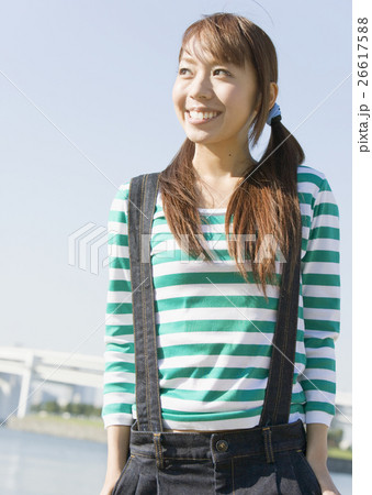 笑顔の女性 26617588
