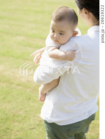 母親と赤ちゃん 母親と赤ちゃん 26619322
