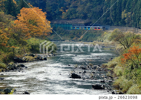 久慈川の流れと水郡線 26623098