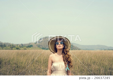 Summer Holiday Vacation Grassland Traveling Relaxation Concept 26637285