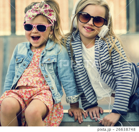 Sister Buddy Fashionable Girls Concept Sister Buddy Fashionable Girls Concept 26638748